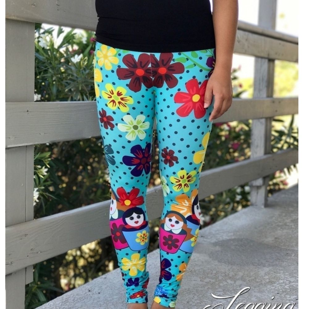 3/$20 "It's a Small World" Legging Army OS (3-9)